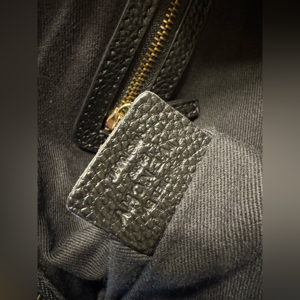 Givenchy Black Leather Tote Bag - Picture 5 of 9
